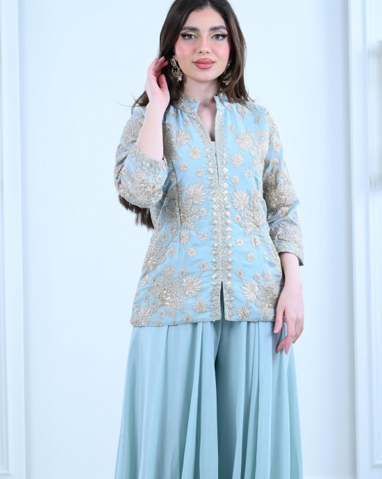 Women's set of loose blouse and pants