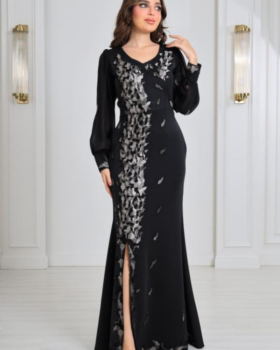 Distinctive heroine women's dress 