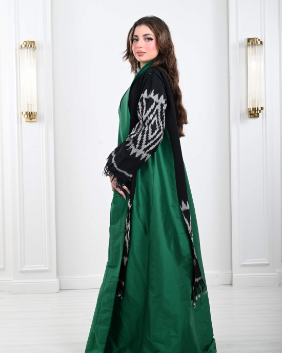 Distinctive Moroccan galabiya